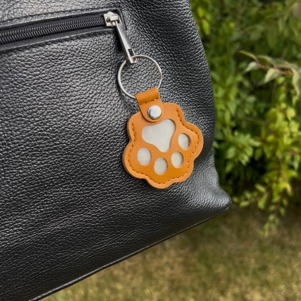 Shelter keychain